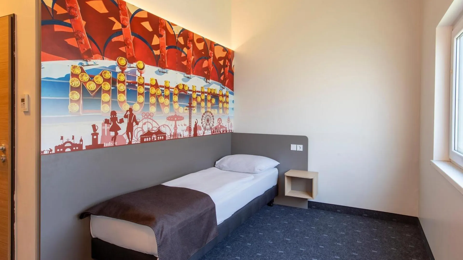 ***  B&B Hotel München City-West Alemania